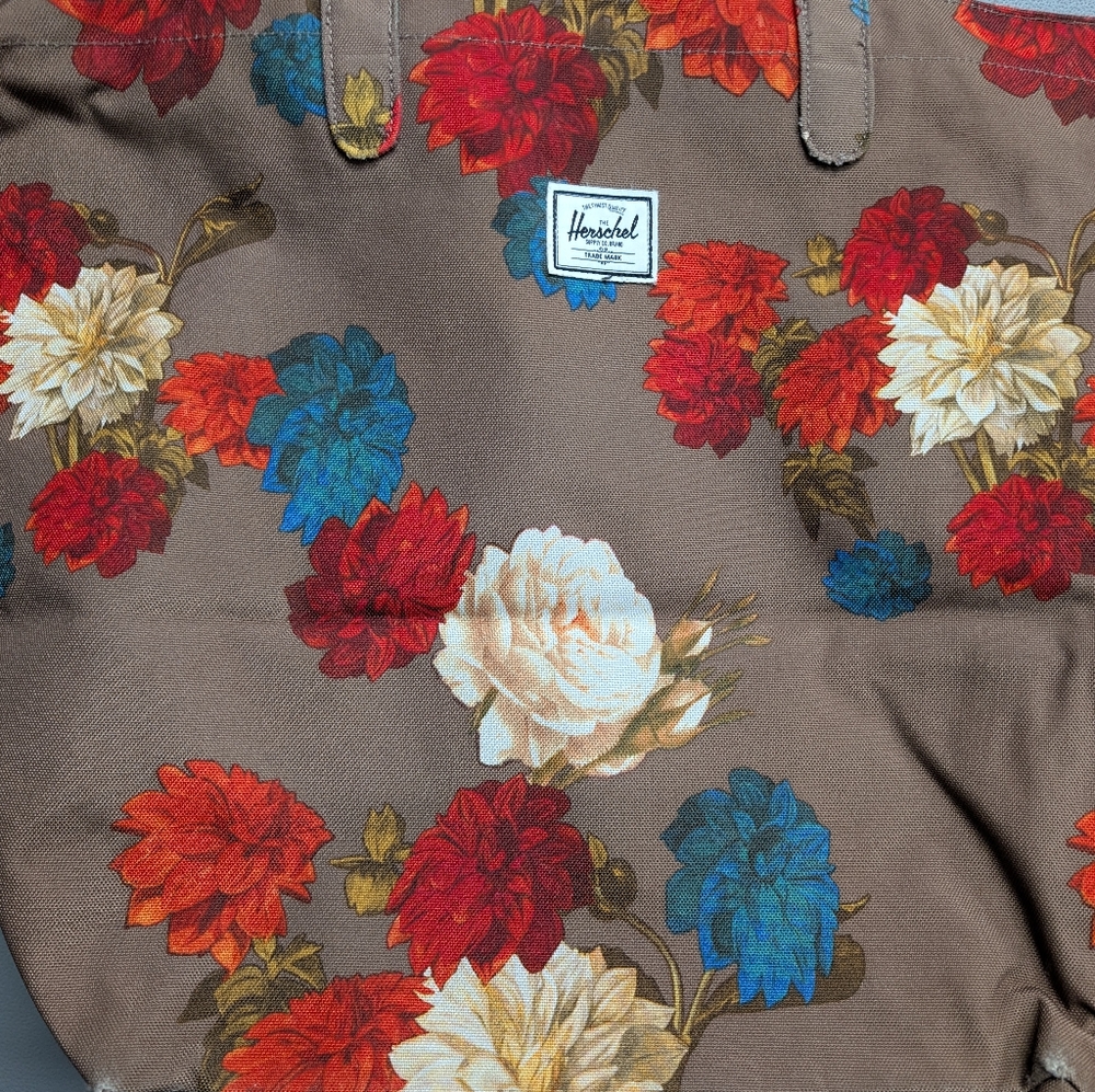 Herschel Floral Zipper Tote Bag - Picture 7 of 13